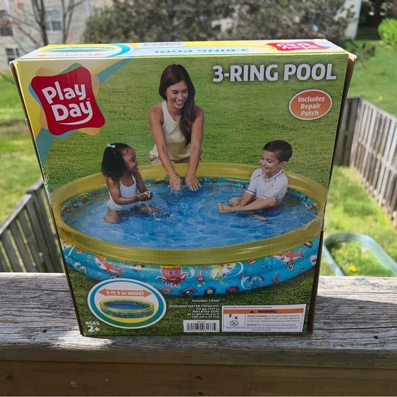 NWT Play Day 3-Ring Inflatable Kids Yellow Whale Shark Swimming Pool 🏊‍♀️ - Picture 4 of 4